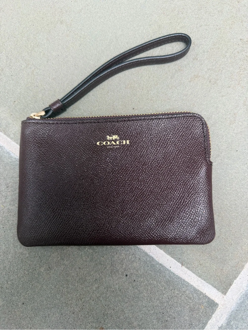 Coach Brown Pebbled Leather Wristlet 6” x 4.25” Gold Hardware